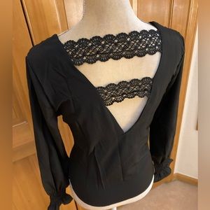 NWT, Lavishly Paris Women’s Laced Backless VNeck